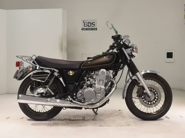 Yamaha SR400-5