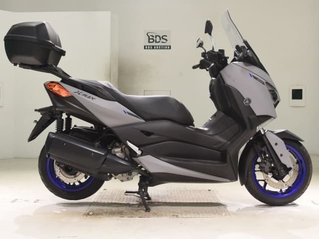 Yamaha X-MAX250-2