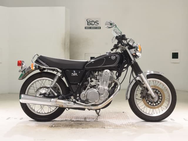 Yamaha SR400-4