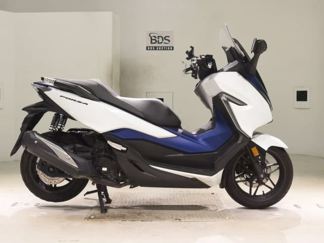 Honda FORZA-4