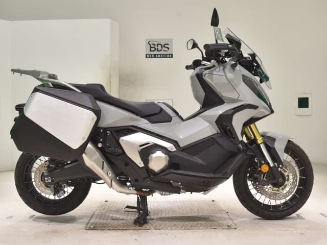 Honda X-ADV750-2