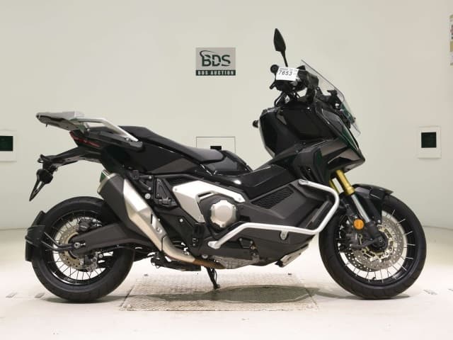 Honda X-ADV750-2