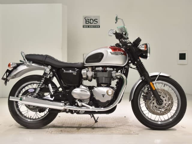 Imported TRIUMPH BONNEVILLE T120