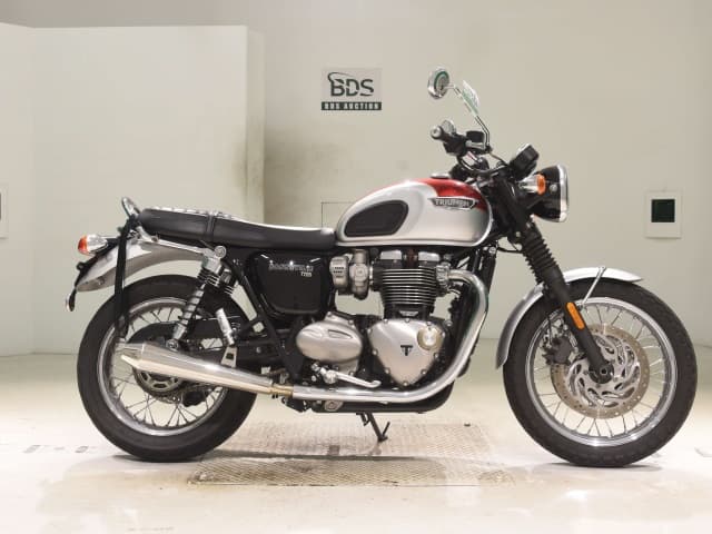 Imported TRIUMPH BONNEVILLE T120