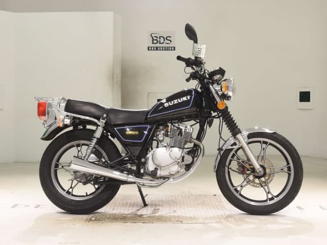 Suzuki GN125H