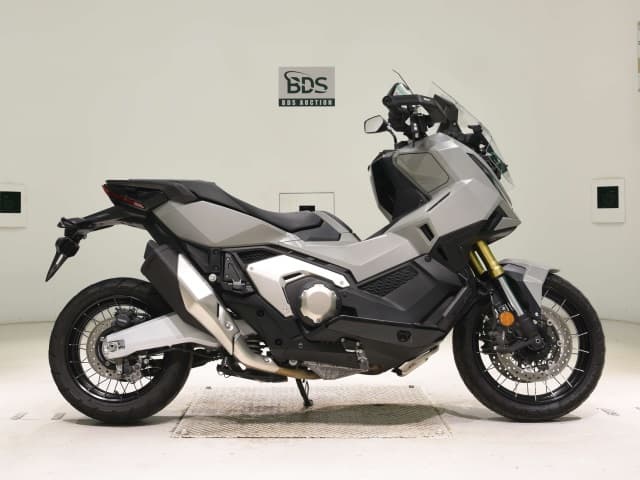 Honda X-ADV750-2