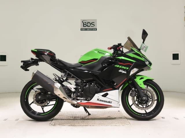 Kawasaki NINJA400-2