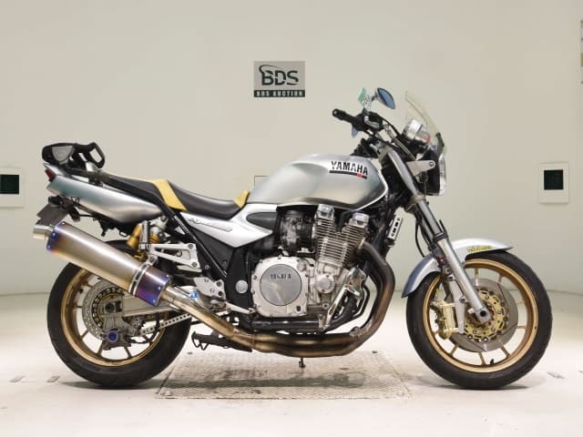 Yamaha XJR1300