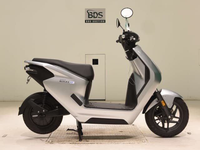 Honda EM1E: