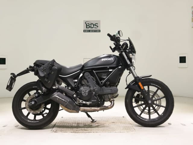 Imported DUCATI SCRAMBLERSIXTY2