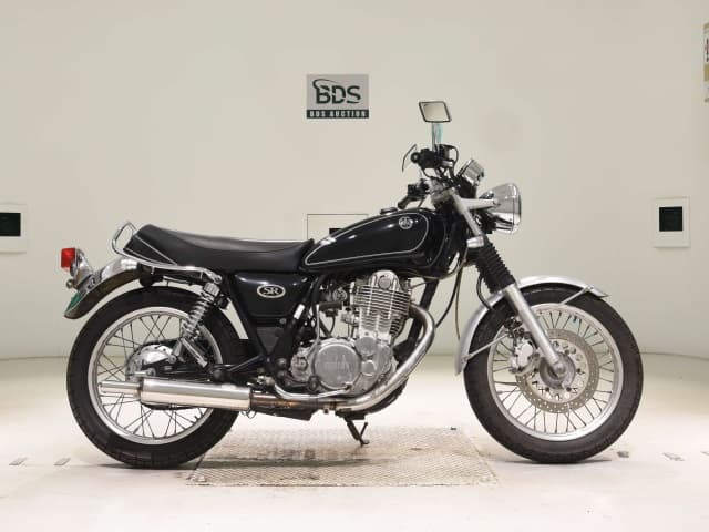Yamaha SR400-3