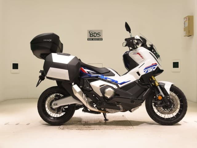 Honda X-ADV750-2
