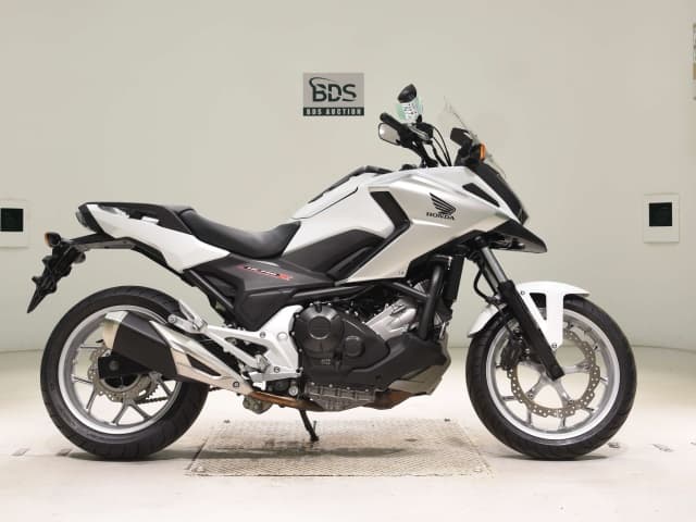 Honda NC750X-2