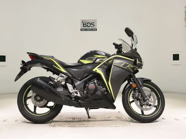 Honda CBR250RA