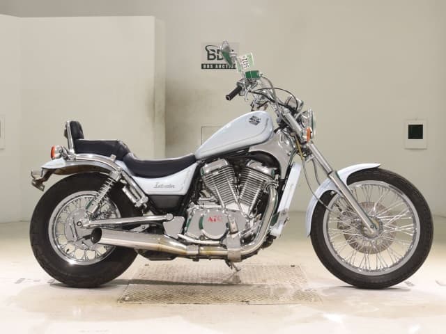 Suzuki INTRUDER750