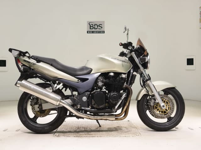 Kawasaki ZR-7