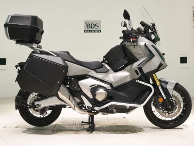Honda X-ADV750-2