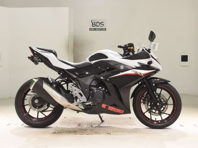 Suzuki GSX250R
