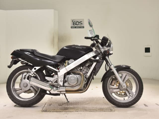 Honda BROS650-1