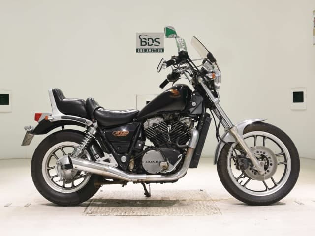 Honda NV750 CUSTOM