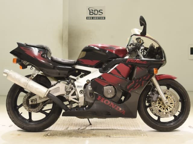 Honda CBR400RR-2
