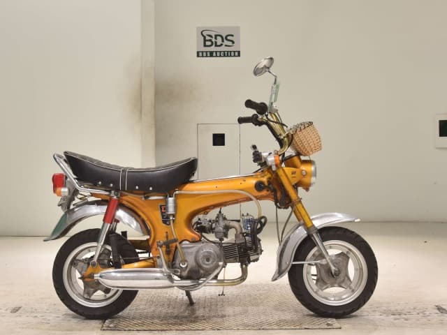 Honda DAX70