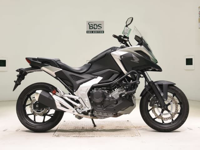 Honda NC750X-3