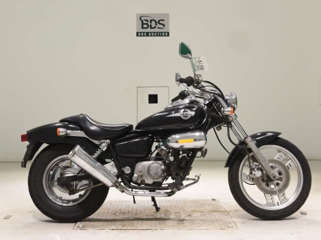 Honda MAGNA50