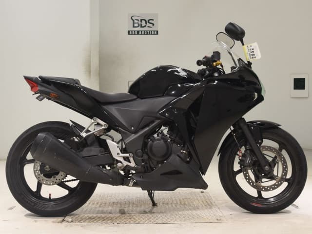 Honda CBR250R-3