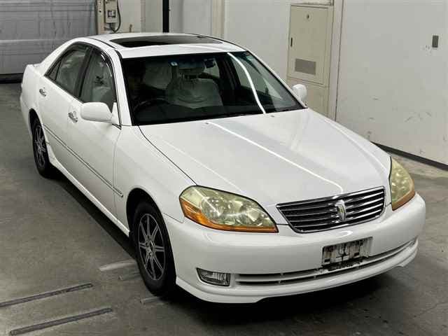 TOYOTA MARKIISEDAN