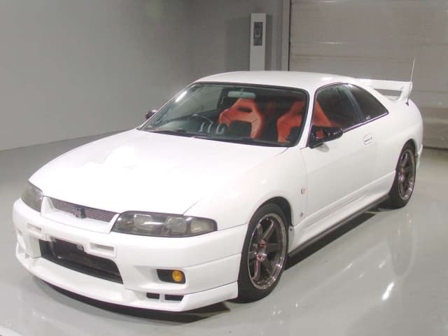 NISSAN SKYLINE