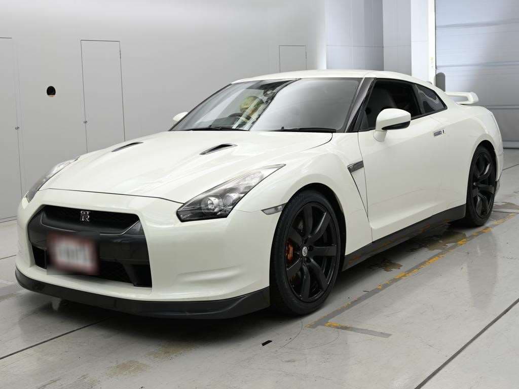 NISSAN GTR