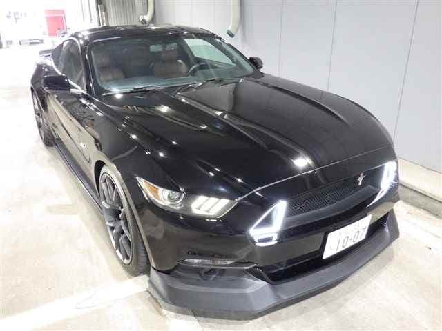 FORD MUSTANG