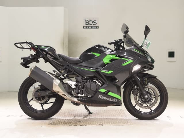 Kawasaki NINJA400-2