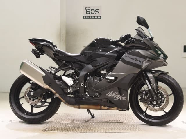 Kawasaki ZX-4R SE