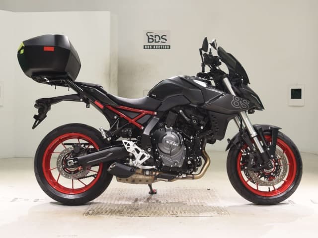 Suzuki GSX-8S