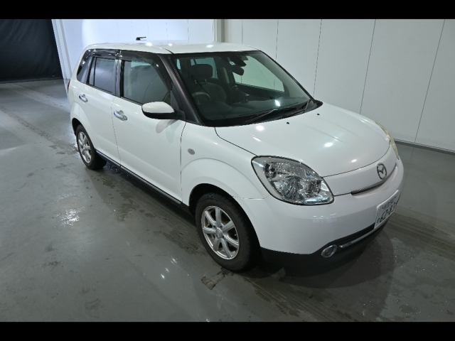 MAZDA VERISA